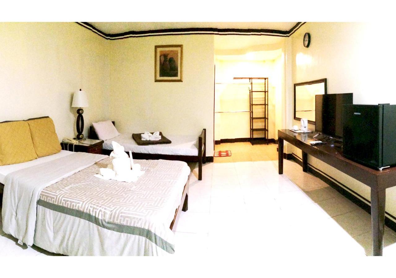 B&J Guesthouse And Tours Tagbilaran City Bagian luar foto