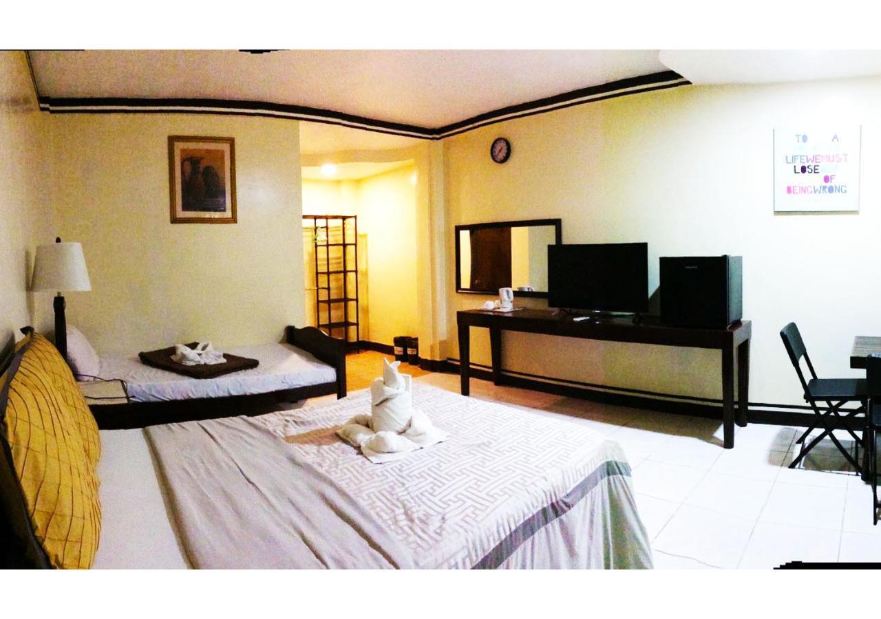 B&J Guesthouse And Tours Tagbilaran City Bagian luar foto