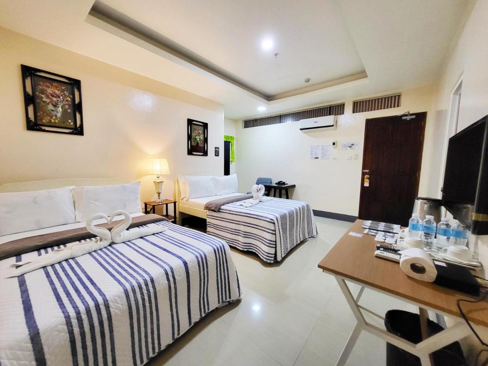 B&J Guesthouse And Tours Tagbilaran City Bagian luar foto