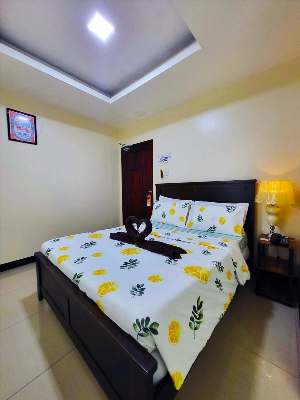 B&J Guesthouse And Tours Tagbilaran City Bagian luar foto