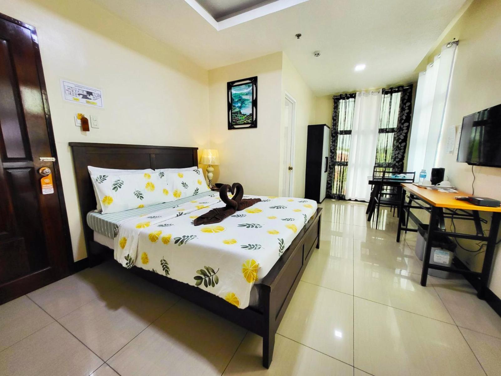 B&J Guesthouse And Tours Tagbilaran City Bagian luar foto